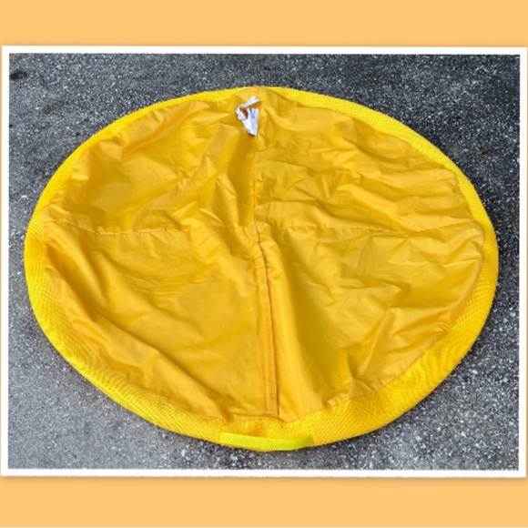 Comfort Research Fun Bean Bag Chair for Children, Paneled Round Float Lemon Mesh - Picture 2 of 3